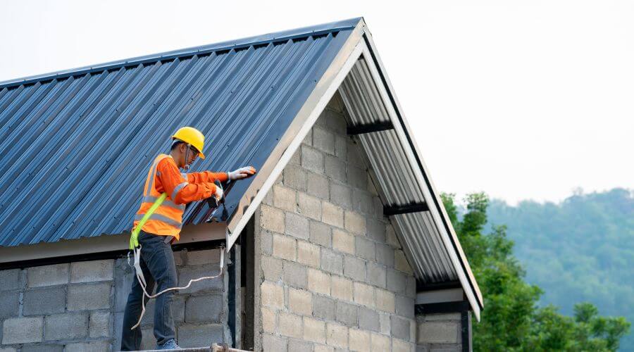 Professional gutter cleaning in Kuttawa, KY